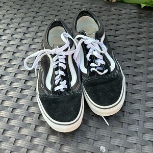 Vans size 7.5 women’s or 6 men’s sneakers